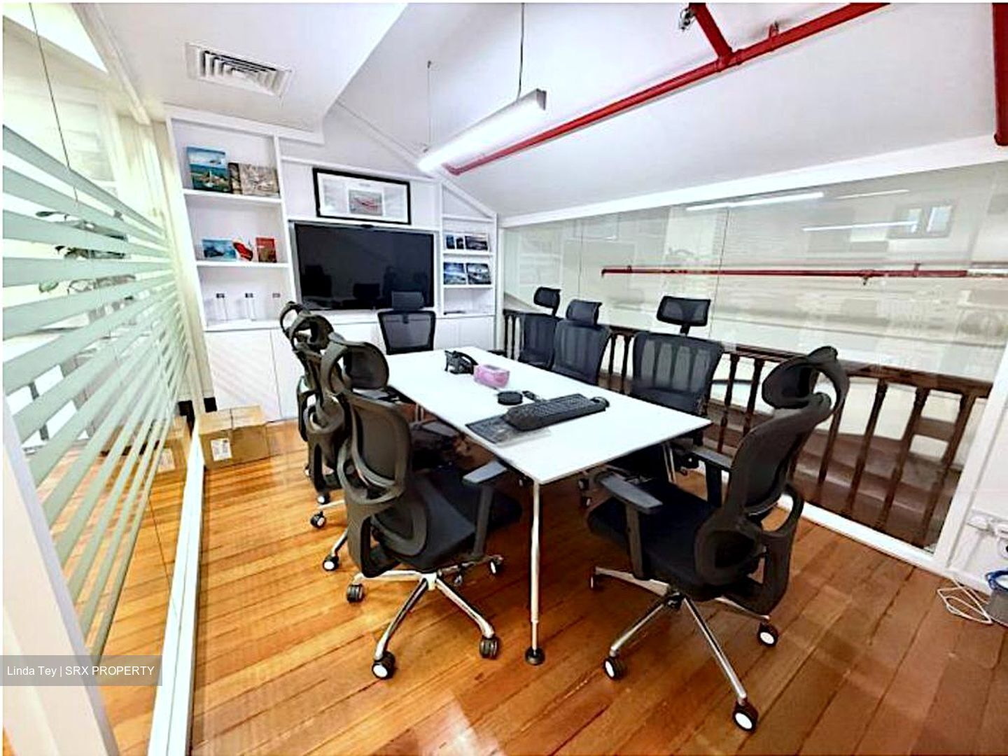 Uob Plaza (D1), Office #454027051